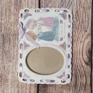 Precious Moments Picture Frame  Sharing the Gift of Friendship